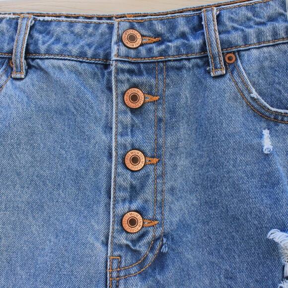 Forever 21 Button Fly Jean Shorts Ripped Destroyed Indie Sleaze Size 30 - Picture 8 of 13